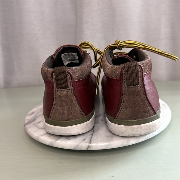 QUICKSILVER WORK SHOES SIZE(7) - Picture 4 of 7